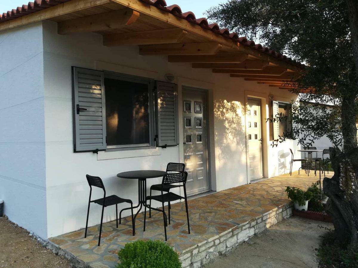 Janakis Garden Livadi Beach Himare Fshat Luaran gambar
