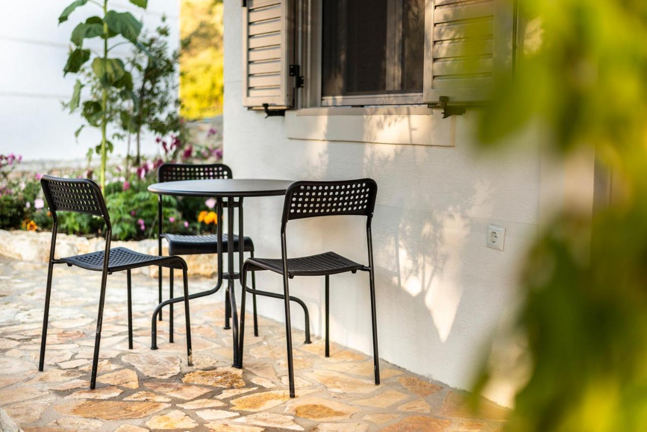 Janakis Garden Livadi Beach Himare Fshat Luaran gambar